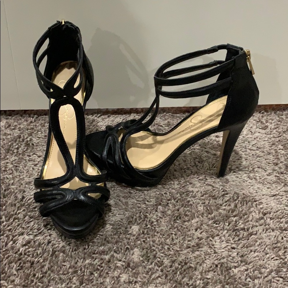 Jessica Simpson stilettos